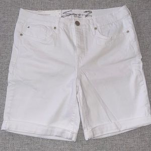 Brand New with Tag Seven7 Weekend Bermuda size 12